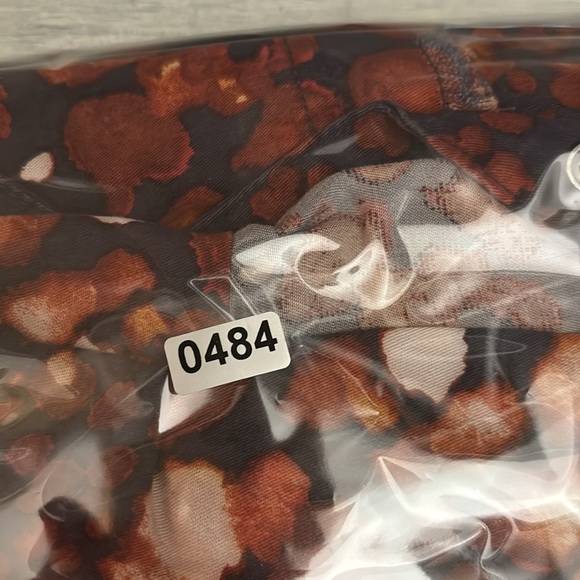 Westbound Oversized Spotted with Faded/Worn Look Size Small - Picture 10 of 10